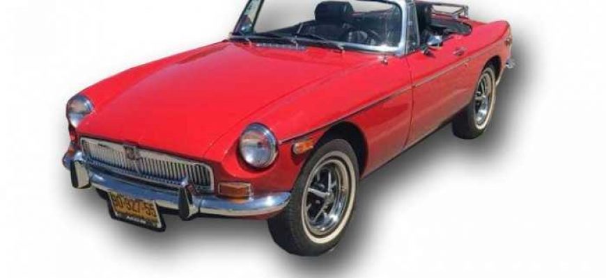 02/02/2018 – השקת MGB Roadster של חבר המועדון חיים לבקוביץ', במפגש המרכזי של המועדון בתל אביב.